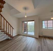 Großzügige, bezugsfreie 3-Zimmer-Maisonette-Dachgeschosswohnung mit Flair im charmanten Altbau! - Berlin Mariendorf Großzügige, bezugsfreie 3-Zimmer-Maisonette-Dachgeschosswohnung mit Flair im charmanten Altbau! - Berlin Mariendorf