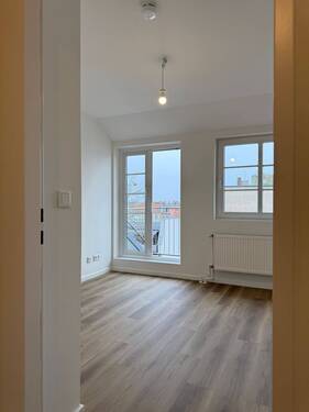 Zimmer 1 - 3 Zimmer Etagenwohnung zum Kaufen in Berlin