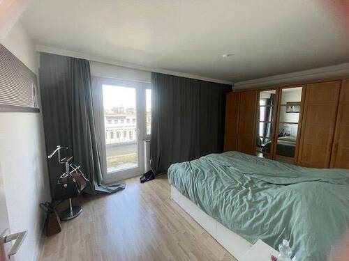 Blick ins Schlafzimmer - 