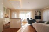 Wohnzimmer mit Küche - Einfamilienhaus in Dresden zum Kaufen