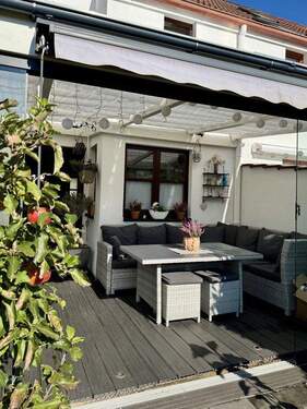 Blick zum Wintergarten - 