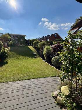 Blick auf den Garten - 4 Zimmer Reihenendhaus in Norderstedt
