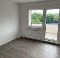 Moderne, bezugsfertige 2-Raum-Wohnung mit Balkon! - Oschersleben