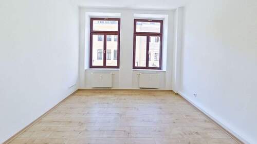 Flur - Etagenwohnung mit 118,10 m&sup2; in Pirna zur Miete