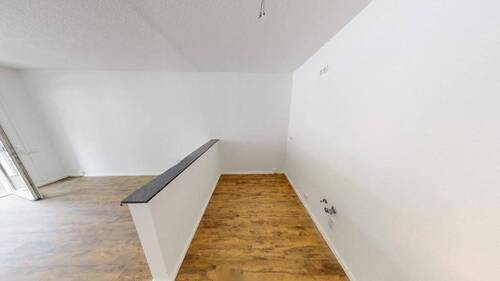 Blick zur Küche - 3 Zimmer Etagenwohnung in Chemnitz
