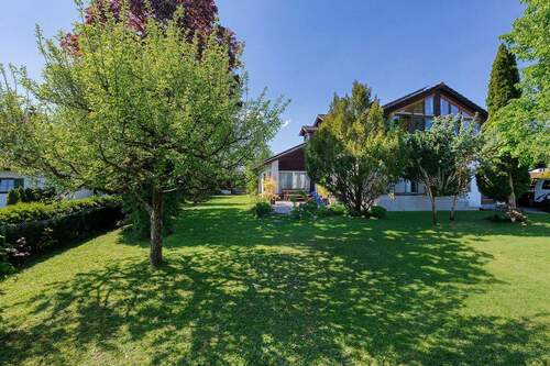 Toller Garten - 7 Zimmer Einfamilienhaus in Raubling