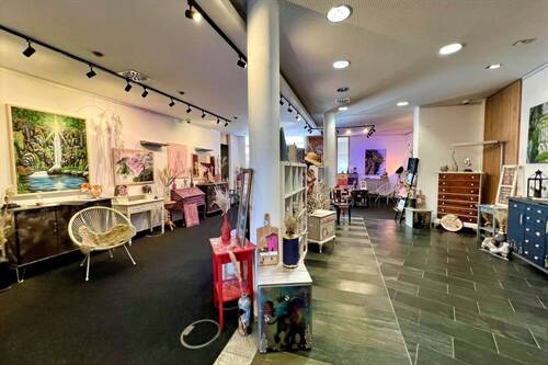 Büro-/Verkaufsfläche - 