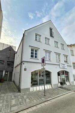 Außenansicht - Mehrfamilienhaus, Wohnhaus mit 246,00 m&sup2; in Eggenfelden zum Kaufen