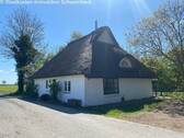 Charaktervolles Reetdachhaus mit klassischer Bauweise - 4 Zimmer Einfamilienhaus zum Kaufen in Nordermeldorf