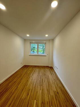 Zimmer zur ruhigen Strasse - 