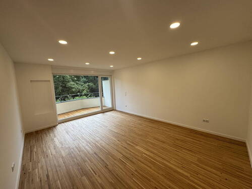 Grosses Zimmer mit Balkon - 3 Zimmer Etagenwohnung zum Kaufen in Berlin
