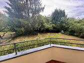 Blick vom Balkon zum Garten - 