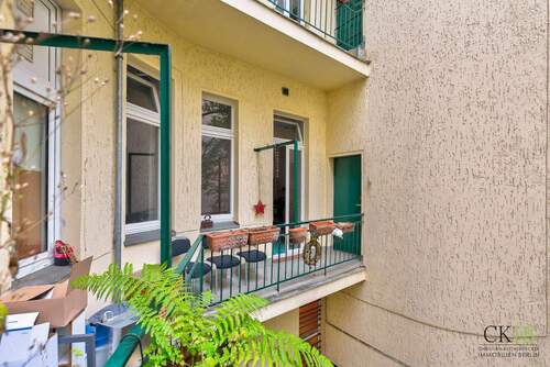 Ruheplatz mit Blick in den Hof - 