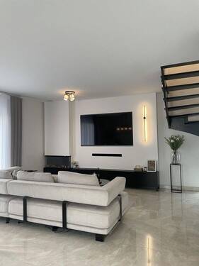 Bild 1 - Modernes Wohnen mit Stil - Ihr voll möbliertes Zuhause wartet!