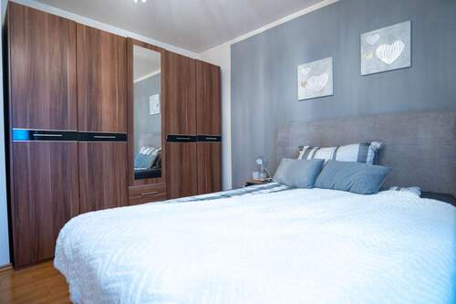 Schlafzimmer (2).jpg - 