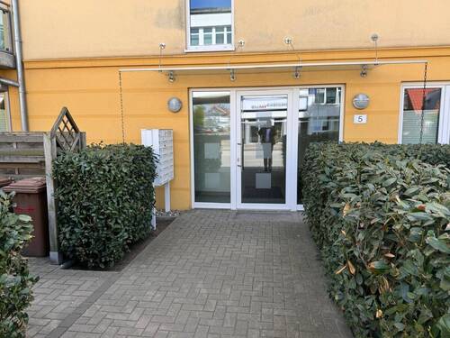 Zuwegung / Hauseingang - 