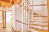 Flur OG, Treppe DG - 