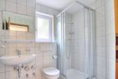 Badezimmer Einliegerbereich UG - 