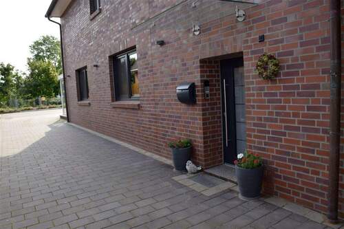 Eingang Betreiberwohnung - Büro in Bülkau