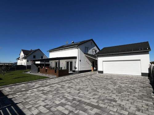 Bild 2 - 4 Zimmer Einfamilienhaus zum Kaufen in Wörnitz