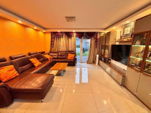 EG-Wohnzimmer - 5 Zimmer Reihenmittelhaus in Erlangen