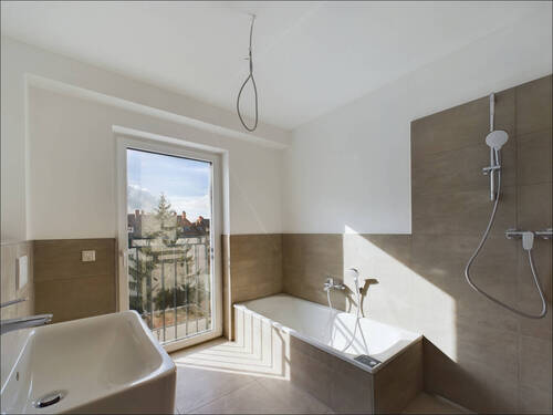 Bad - Etagenwohnung mit 81,60 m&sup2; in Offenbach am Main zum Kaufen