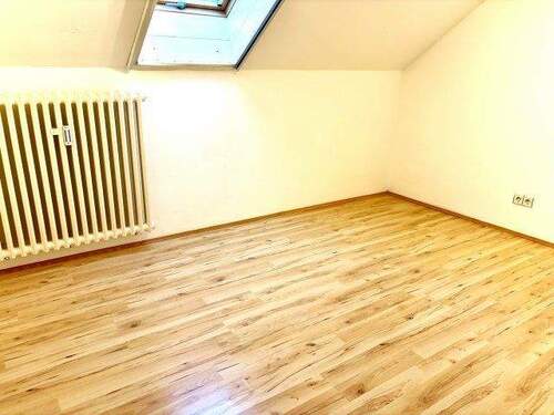 2803 E2 Schlafzimmer - 2 Zimmer Etagenwohnung zur Miete in Schifferstadt