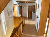 Flur 1.OG Wohneinheit - Mehrfamilienhaus, Wohnhaus mit 200,00 m&sup2; in Beverungen zum Kaufen