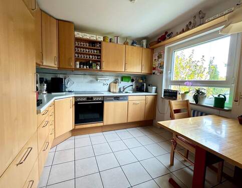 Küche mit Platz für einen Esstisch - 