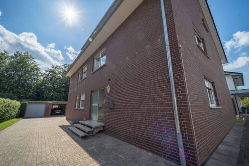 Ansicht - Dreifamilienhaus in Hopen-West am Waldrand
