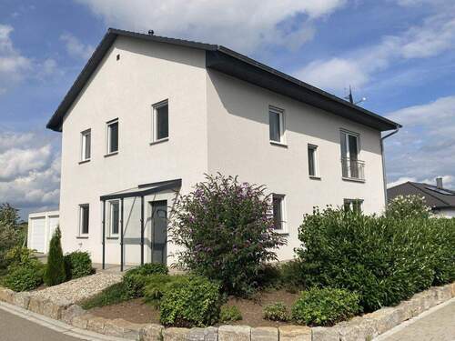 Bild 2 - 4 Zimmer Einfamilienhaus zum Kaufen in Schillingsfürst