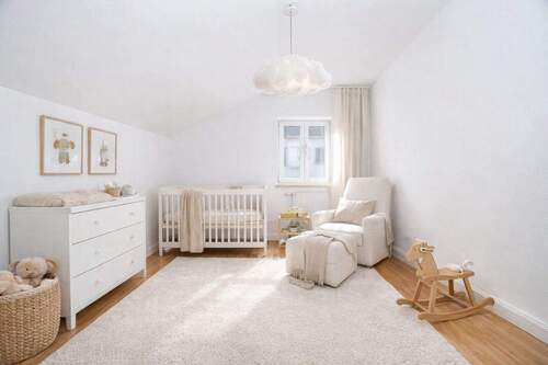 Digitales Staging Kinderzimmer DG - Reihenmittelhaus mit 149,00 m&sup2; in München zum Kaufen