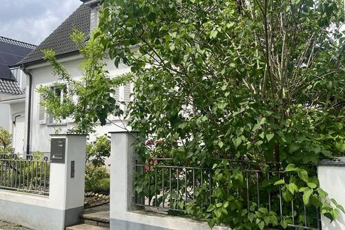 Außenansicht - Zauberhaftes Zuhause auf Zeit! Einfam.-Haus mit 4½ Zimmern, Garage & Terrasse in Heidhausen