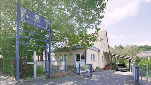 Bild 2 - 4 Zimmer Einfamilienhaus zum Kaufen in Schwabach