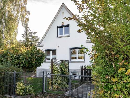 Hausansicht - PROVISIONSFREI! Gepflegtes EFH in Buschkämpen bezugsfrei zu verkaufen