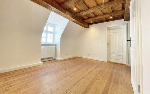 Eingangsbereich - Stilvolles Wohnen im historischen Fachwerk - 3,5-Zimmer-Wohnung am Jakobsberg