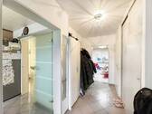 Flur im Erdgeschoss - 5 Zimmer Reihenmittelhaus in Warendorf