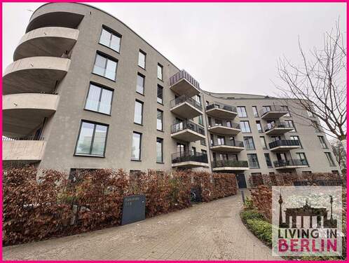 Außenansicht - Toller Grundriss - großer Balkon - Einbauküche - das alles sucht Sie!