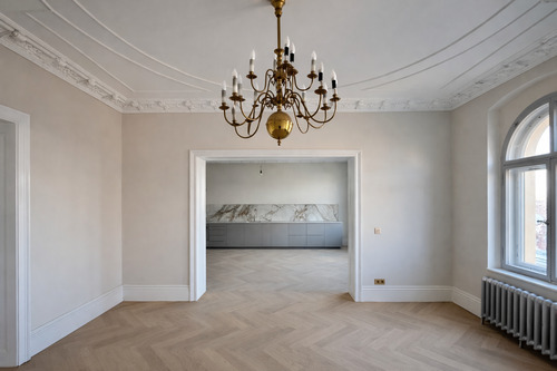 Wohnzimmer und Küche - Musterwohnung - 4 Zimmer Etagenwohnung zur Miete in Görlitz