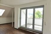 Blick zur Loggia - Etagenwohnung mit 88,20 m&sup2; in Bad Kissingen zum Kaufen