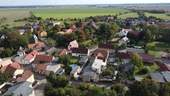 1 - Haupt - Ländlich wohnen - stadtnah leben! Großes Familienhaus mit Pool, Garten und Einliegerwohnung.