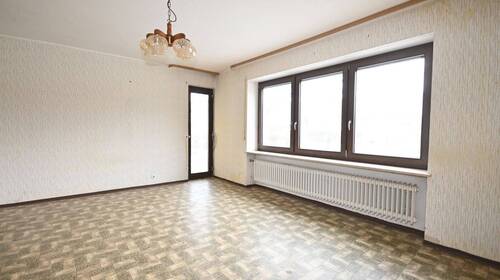 Wohnzimmer - Mehrfamilienhaus, Wohnhaus mit 138,00 m² in Seubersdorf in der Oberpfalz / Schnufenhofen zum Kaufen