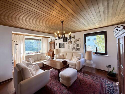 Wohnzimmer - 8 Zimmer Einfamilienhaus in Regensburg