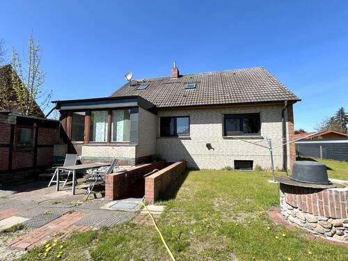 Gartenansicht - 3 Zimmer Einfamilienhaus zum Kaufen in Wehrbleck