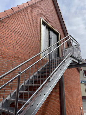 Bild 3 - 2 Zimmer Mehrfamilienhaus, Wohnhaus in Hage