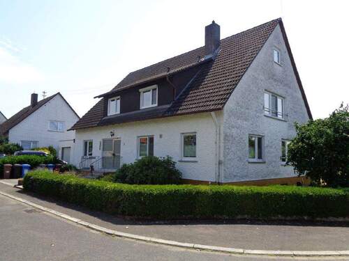 Hausansicht von der Straße - 