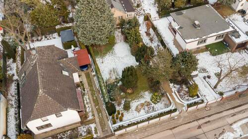 Straßenseitiger Teil - 