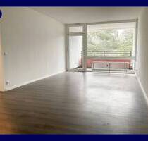 3-Zimmer-Wohnung + Loggia! Renoviert, separate Küche, Wannenbad, Aufzug - Bochum Querenburg