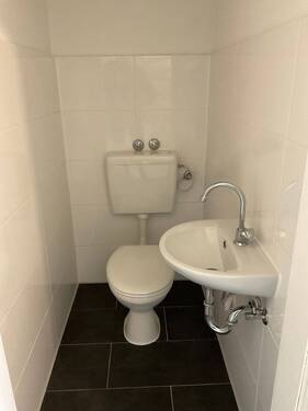WC - 