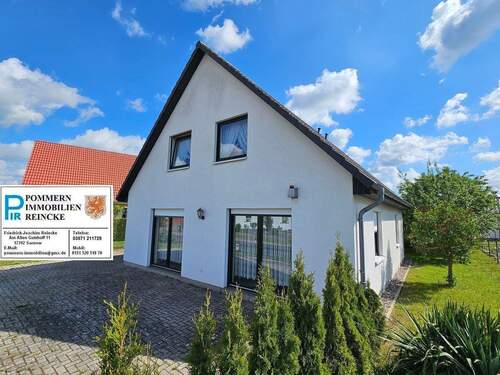 Haus und Stellflächen!.jpg - Ihr Heim in der Hansestadt Anklam! Wohnen und arbeiten unter einem Dach!